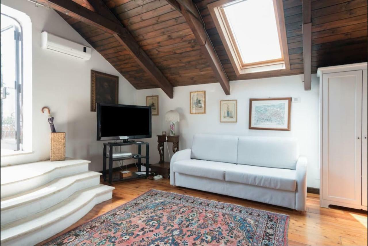 Terrazza Duomo Renaissance - Via Carbonara 20 Apartman Nápoly Kültér fotó